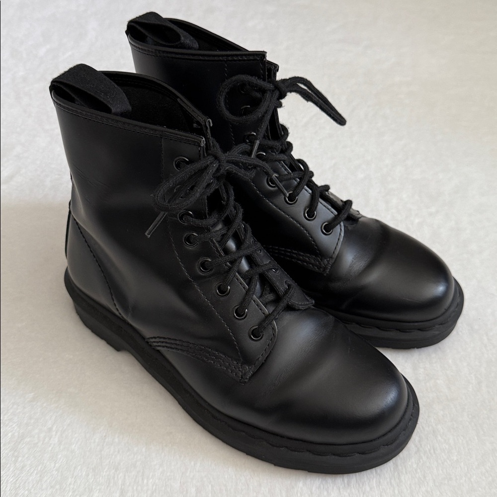 Dr. Martens | 1460 Mono Solid Color Monochrome Smooth Leather Laceup Boot Black